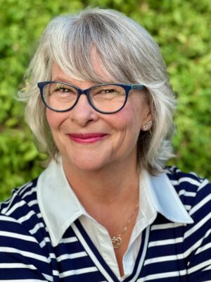 Jen Headshot 9225 Jen Headshot 9225